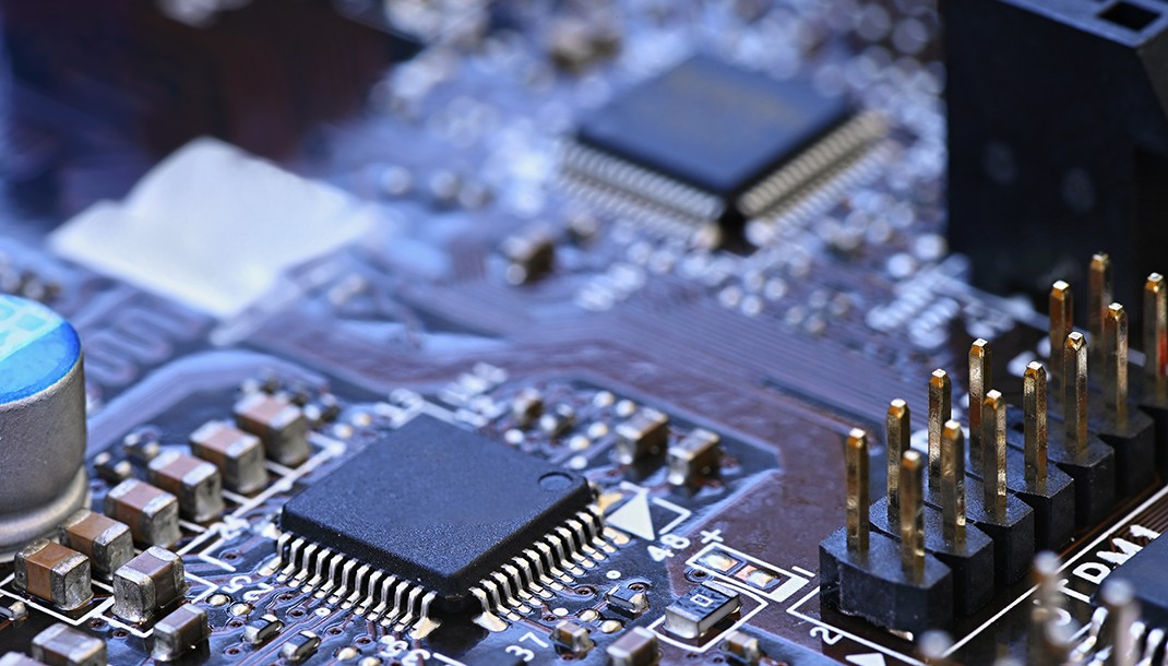 Домакински хладилник PCBA предимства